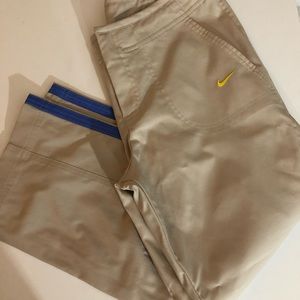 Nike outdoor/active capris